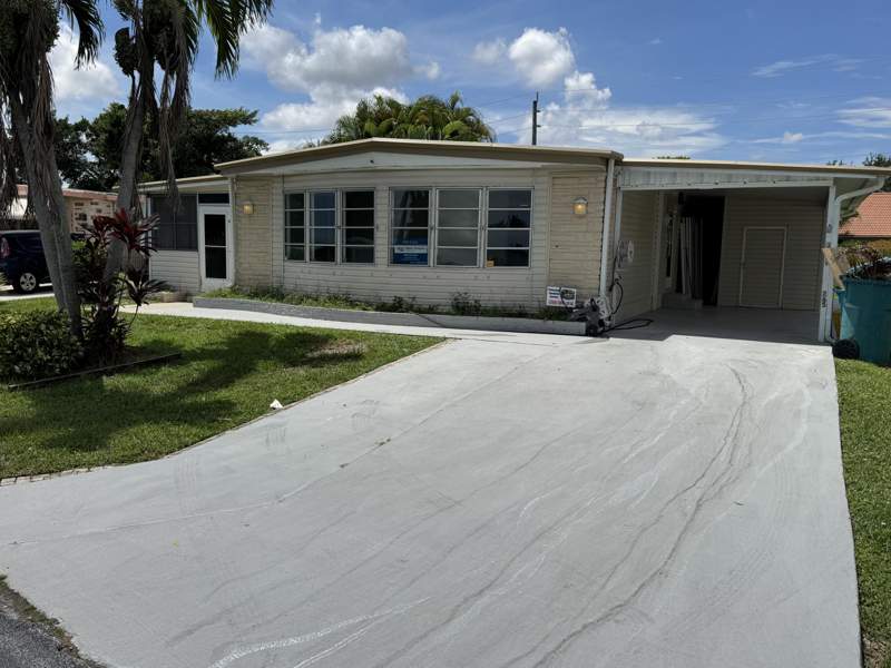2 bedroom Manufactured Home at 8629 Crown Drive, Sea Meadows, Boynton Beach — photo 3