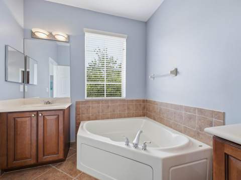 140 Seagrape Drive #108, Jupiter FL - photo 18 of 36