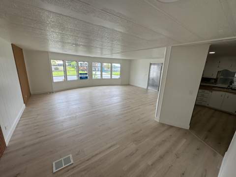 8629 Crown Drive, Boynton Beach FL - photo 9 of 37