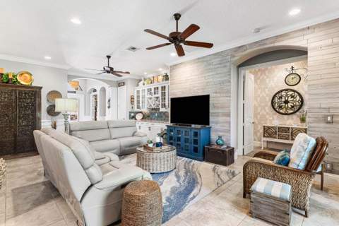 183 Calmo Circle, Port St. Lucie FL - photo 8 of 44
