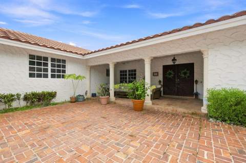 4903 Woodlands Boulevard, Tamarac FL - photo 6 of 68