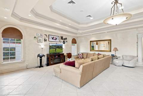 4903 Woodlands Boulevard, Tamarac FL - photo 14 of 68