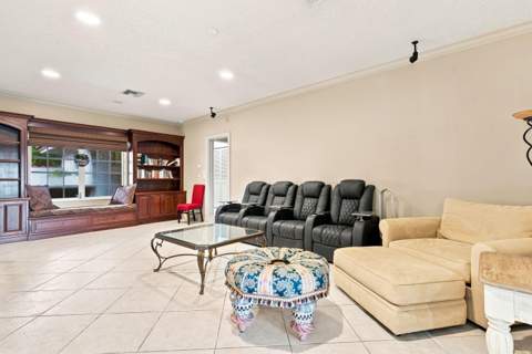 4903 Woodlands Boulevard, Tamarac FL - photo 19 of 68