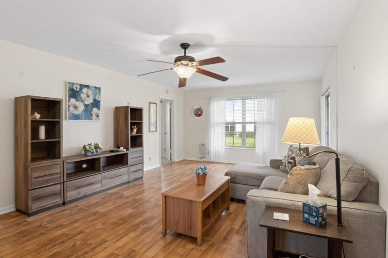 2 bedroom Condominium at 5570 Tamberlane Circle #130, Tamberlane 4 Condo, Palm Beach Gardens — photo 2