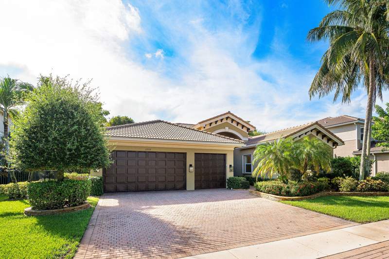 5 bedroom Single Family Residence at 11939 Fox Hill Circle, Canyon Springs, Boynton Beach — photo 2