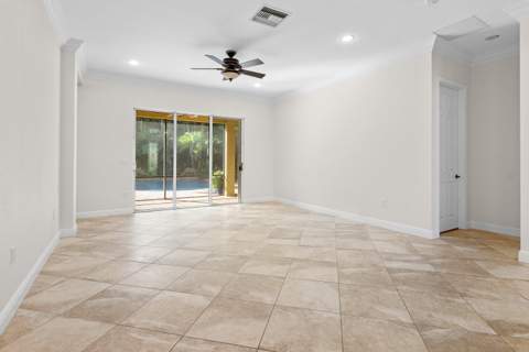 11939 Fox Hill Circle, Boynton Beach FL - photo 14 of 57