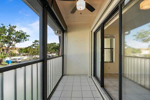 706 Sunny Pine Way #E2, Greenacres FL - photo 10 of 20