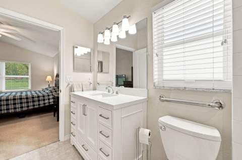 228 SW Lake Forest Way, Port St. Lucie FL - photo 14 of 38