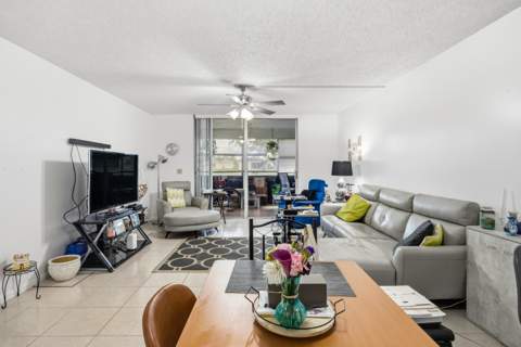 14723 Cumberland Drive #1070, Delray Beach FL - photo 6 of 38