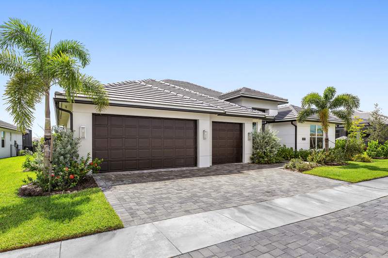 4 bedroom Single Family Residence at 13977 SW Belterra Drive, Belterra Phase 1 Plat 2, Port St. Lucie — photo 2