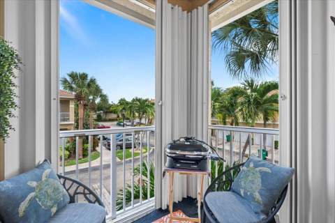 113 Lighthouse Circle #C, Tequesta FL - photo 14 of 20