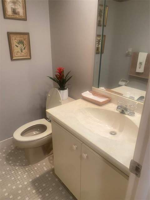 802 Cypress Grove Lane #408, Pompano Beach FL - photo 9 of 16