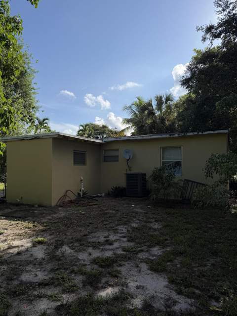 429 SW 22nd Terrace, Fort Lauderdale FL - photo 17 of 24