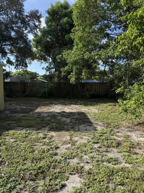 429 SW 22nd Terrace, Fort Lauderdale FL - photo 18 of 24