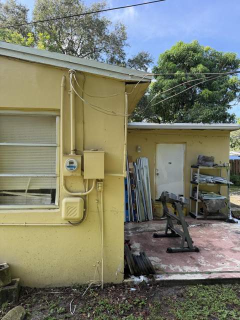 429 SW 22nd Terrace, Fort Lauderdale FL - photo 22 of 24