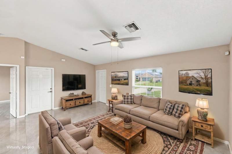 3 bedroom Single Family Residence at 538 SW Prado Avenue, Port St Lucie Section 27, Port St. Lucie — photo 4