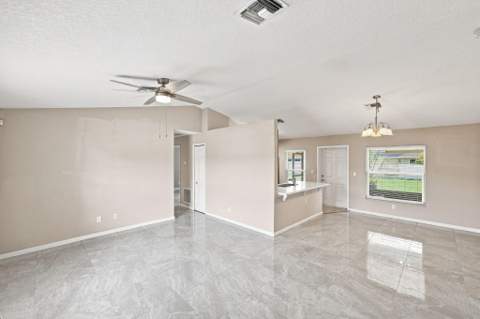 538 SW Prado Avenue, Port St. Lucie FL - photo 9 of 39