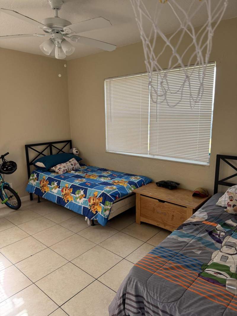 3 bedroom Single Family Residence at 2501 SW 3rd Street, Woodland Park Amd Plat, Fort Lauderdale — photo 4