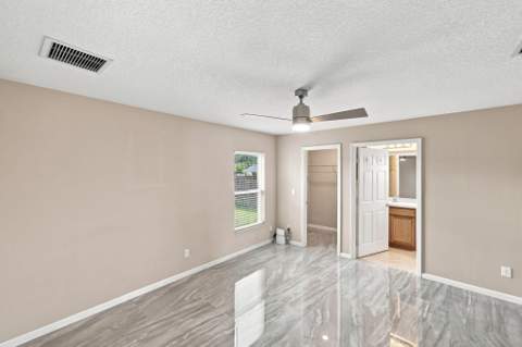 538 SW Prado Avenue, Port St. Lucie FL - photo 19 of 39