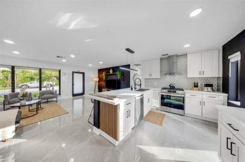 2925 NE 1st Avenue, Wilton Manors FL - photo 7 of 63