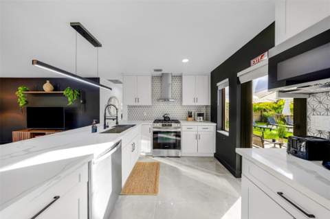 2925 NE 1st Avenue, Wilton Manors FL - photo 8 of 63