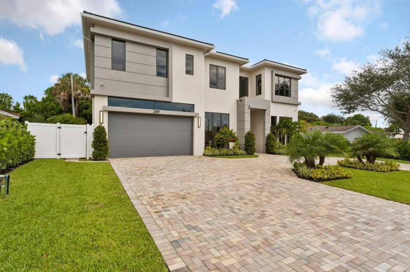 5 bedroom Single Family Residence at 289 NW 11th Street, Varsity Heights, Boca Raton — photo 4