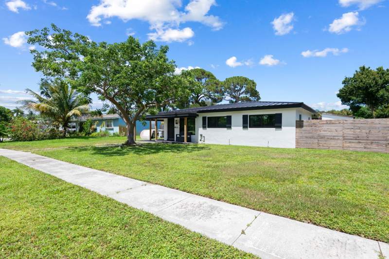 3 bedroom Single Family Residence at 1032 SW 1st Terrace, Lyons Park, Pompano Beach — photo 2