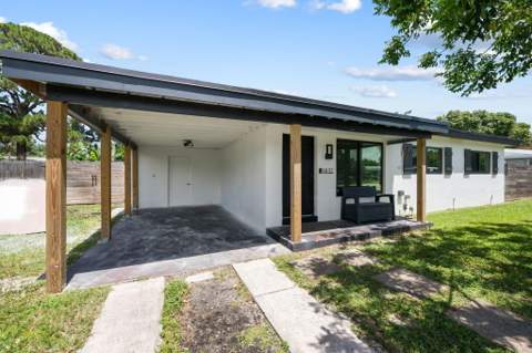 1032 SW 1st Terrace, Pompano Beach FL - photo 7 of 23