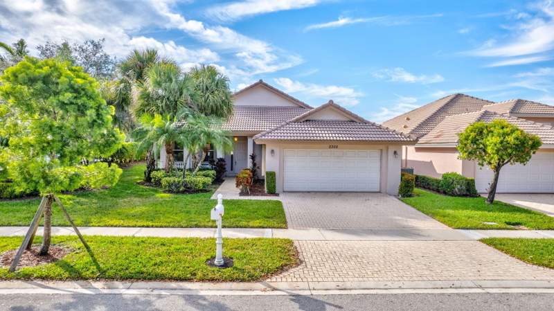 3 bedroom Single Family Residence at 2305 Sailfish Cove Drive, Baywinds Rpd 11, West Palm Beach — photo 2