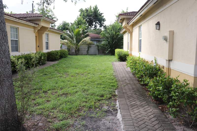 2 bedroom Single Family Residence at 613 NW 21st Avenue, Sabal Chase, Pompano Beach — photo 2