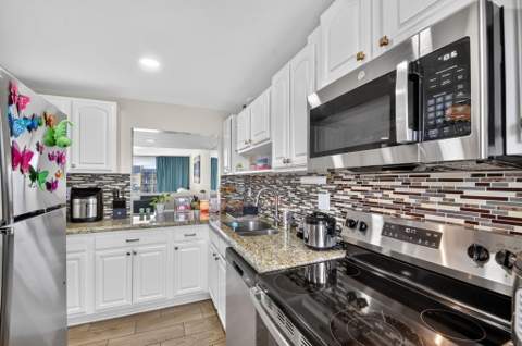 2786 Tennis Club Drive #407, West Palm Beach FL - photo 9 of 34