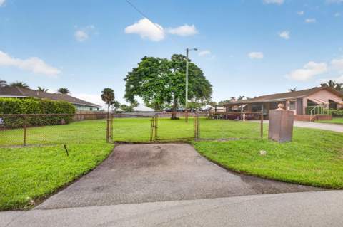 17596 Cinquez Park Road, Jupiter FL - photo 13 of 71
