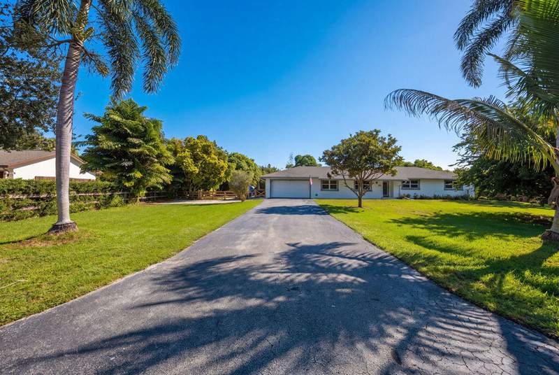 4 bedroom Single Family Residence at 4910 SW 205th Avenue, Trails Of El Rancho Acres, Southwest Ranches — photo 3