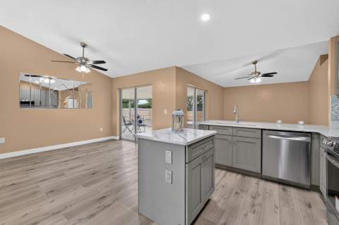 2062 SW Janette Avenue, Port St. Lucie FL - photo 8 of 29