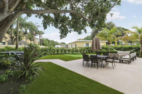 2516 Lorraine Court, North Palm Beach FL - photo 24 of 36