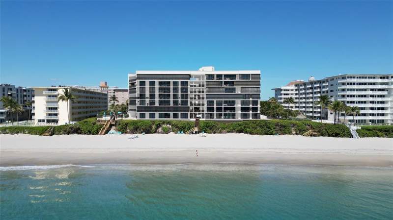 2 bedroom Condominium at 1167 Hillsboro Mile #206, Overlook Condo, Hillsboro Beach — photo 2