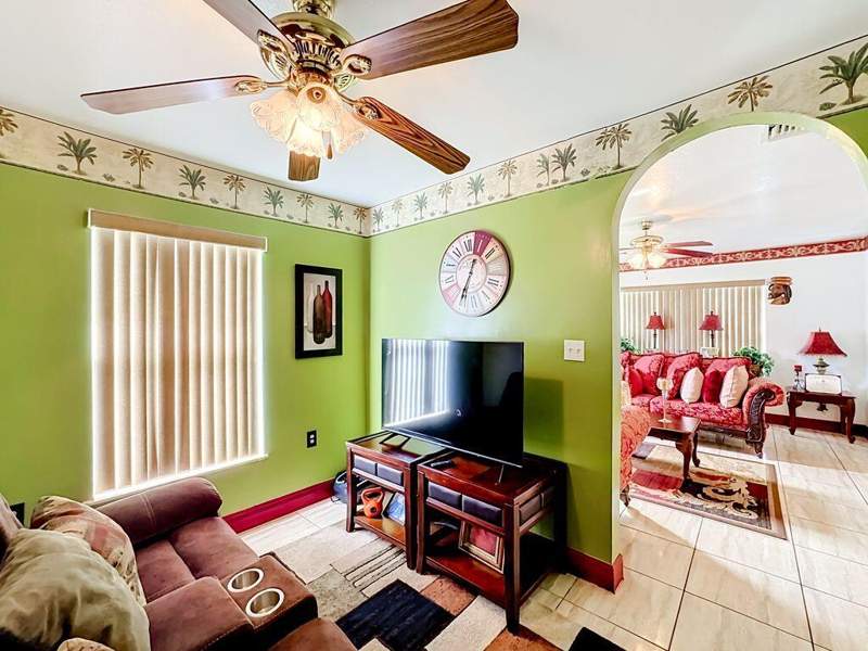3 bedroom Single Family Residence at 2914 Zora Neal Drive, Pioneer Park Subdivision, Fort Pierce — photo 5