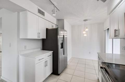 7881 Whispering Palms Drive #101, Boynton Beach FL - photo 13 of 84
