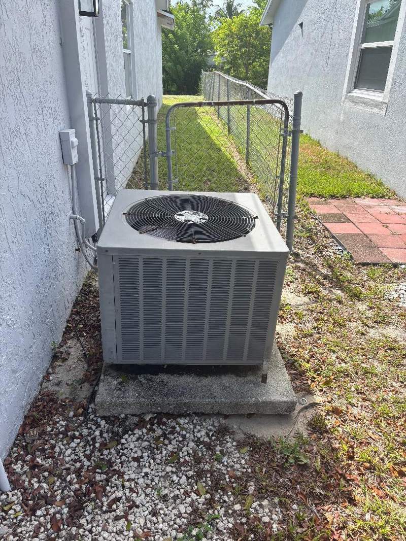 3 bedroom Single Family Residence at 1531 SW 4th Terrace, Xavier Plat No 1, Deerfield Beach — photo 5