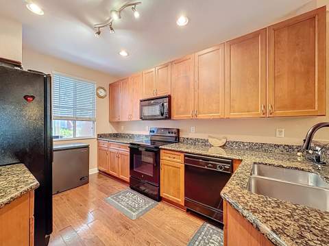 312 Bayfront Drive, Boynton Beach FL - photo 7 of 23