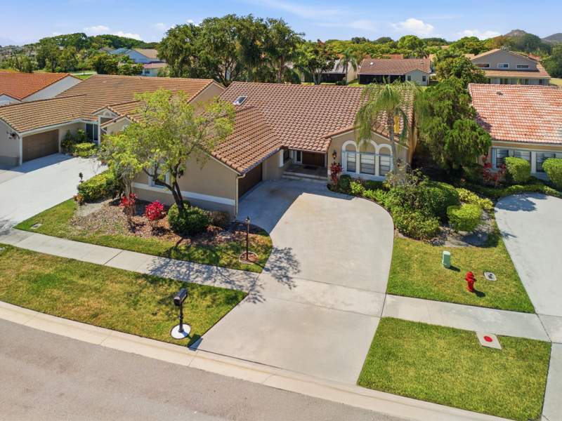 3 bedroom Single Family Residence at 8555 Eagle Run Drive, Wedgewood Ests, Boca Raton — photo 2