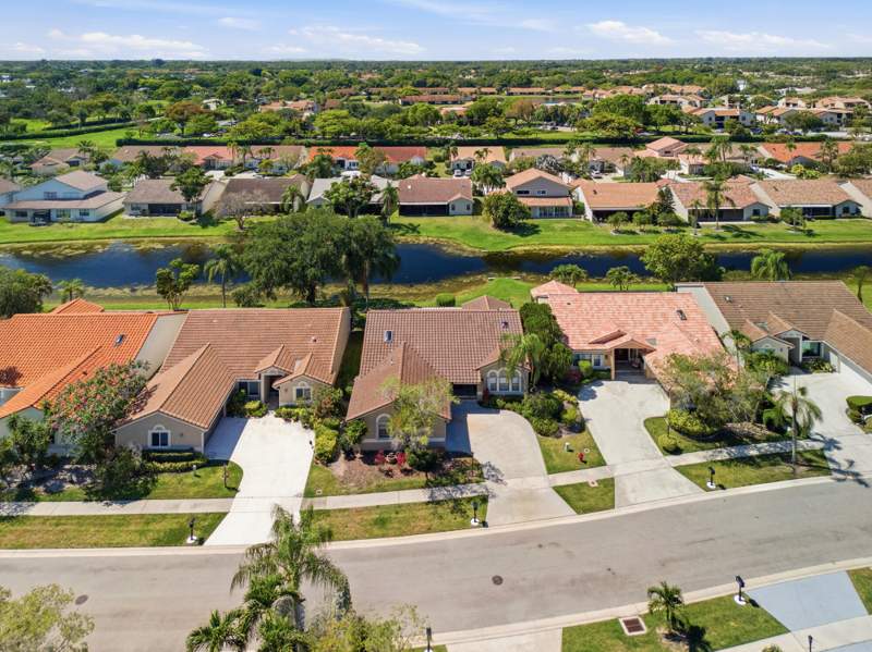 3 bedroom Single Family Residence at 8555 Eagle Run Drive, Wedgewood Ests, Boca Raton — photo 3
