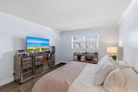 3050 NE 47th Court #203, Fort Lauderdale FL - photo 12 of 50