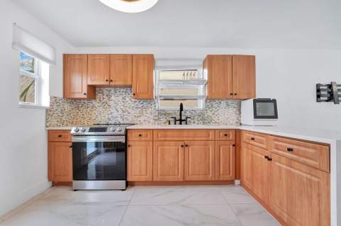 2220 Hope Street, Hollywood FL - photo 6 of 23