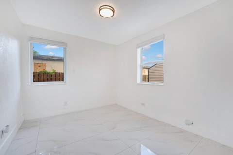 2220 Hope Street, Hollywood FL - photo 11 of 23