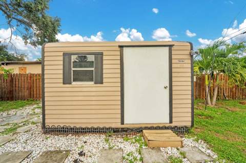 2220 Hope Street, Hollywood FL - photo 14 of 23