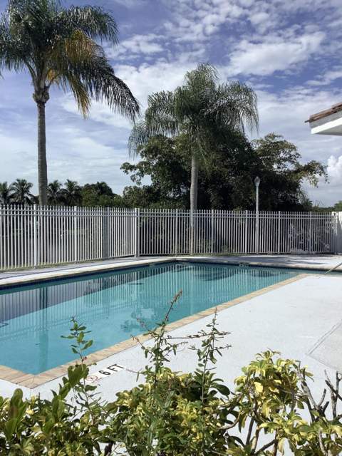 201 SW 98th Terrace, Pembroke Pines FL - photo 21 of 27