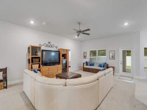 8332 Amalfi Circle, Fort Pierce FL - photo 12 of 77
