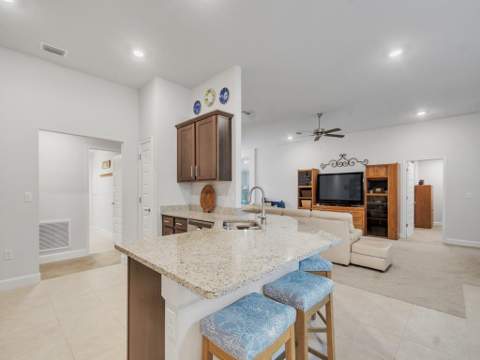 8332 Amalfi Circle, Fort Pierce FL - photo 16 of 77