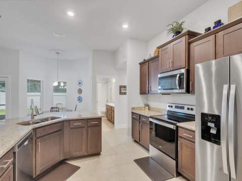 8332 Amalfi Circle, Fort Pierce FL - photo 18 of 77
